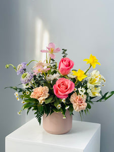 Bella - fresh floral centrepiece